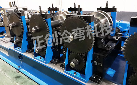 汽車車廂板設(shè)備應(yīng)用有哪些好處？